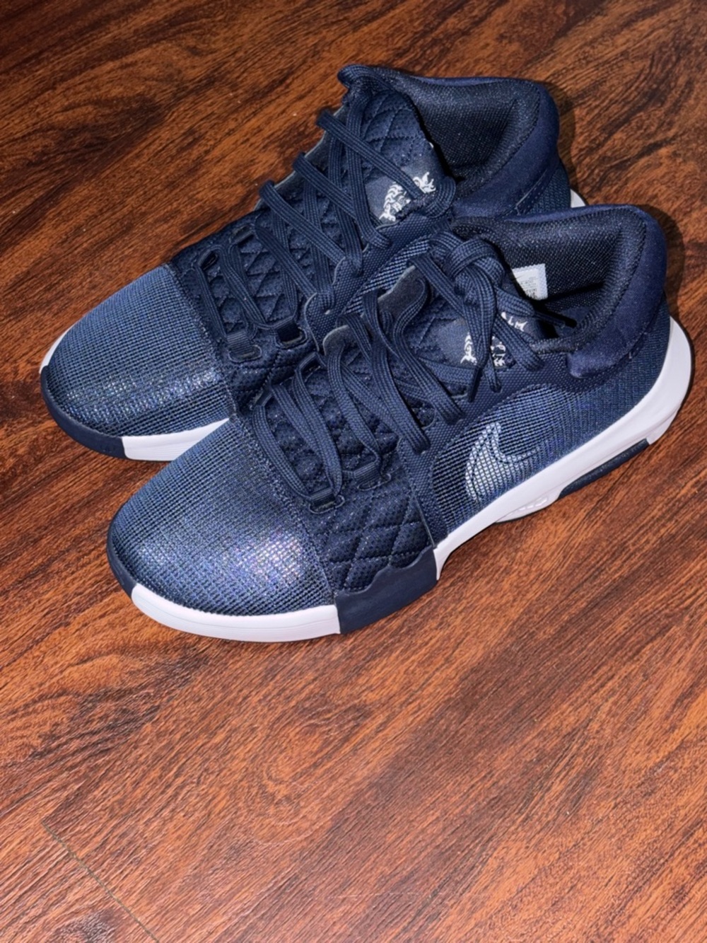 Nike size 13 LeBron basketball shoes - Picture 3 of 15